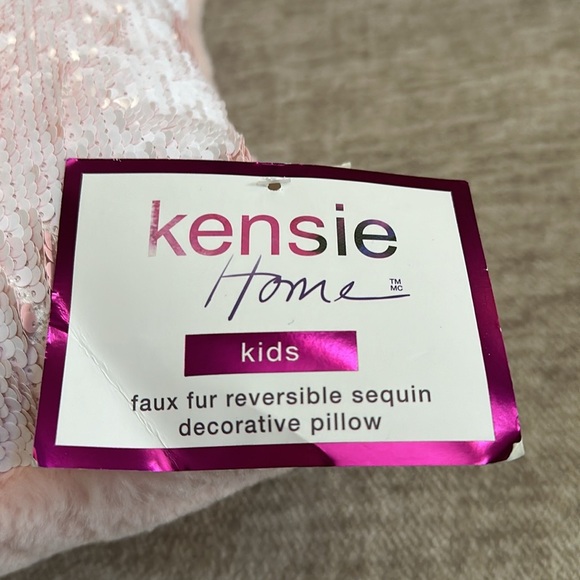 Kensie Home Faux Fur Reversible Flip Sequin Flower Throw Pillow - Picture 5 of 5